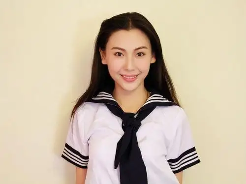 小张柏芝改行讲星座 喜剧之王重现爱闹直播间