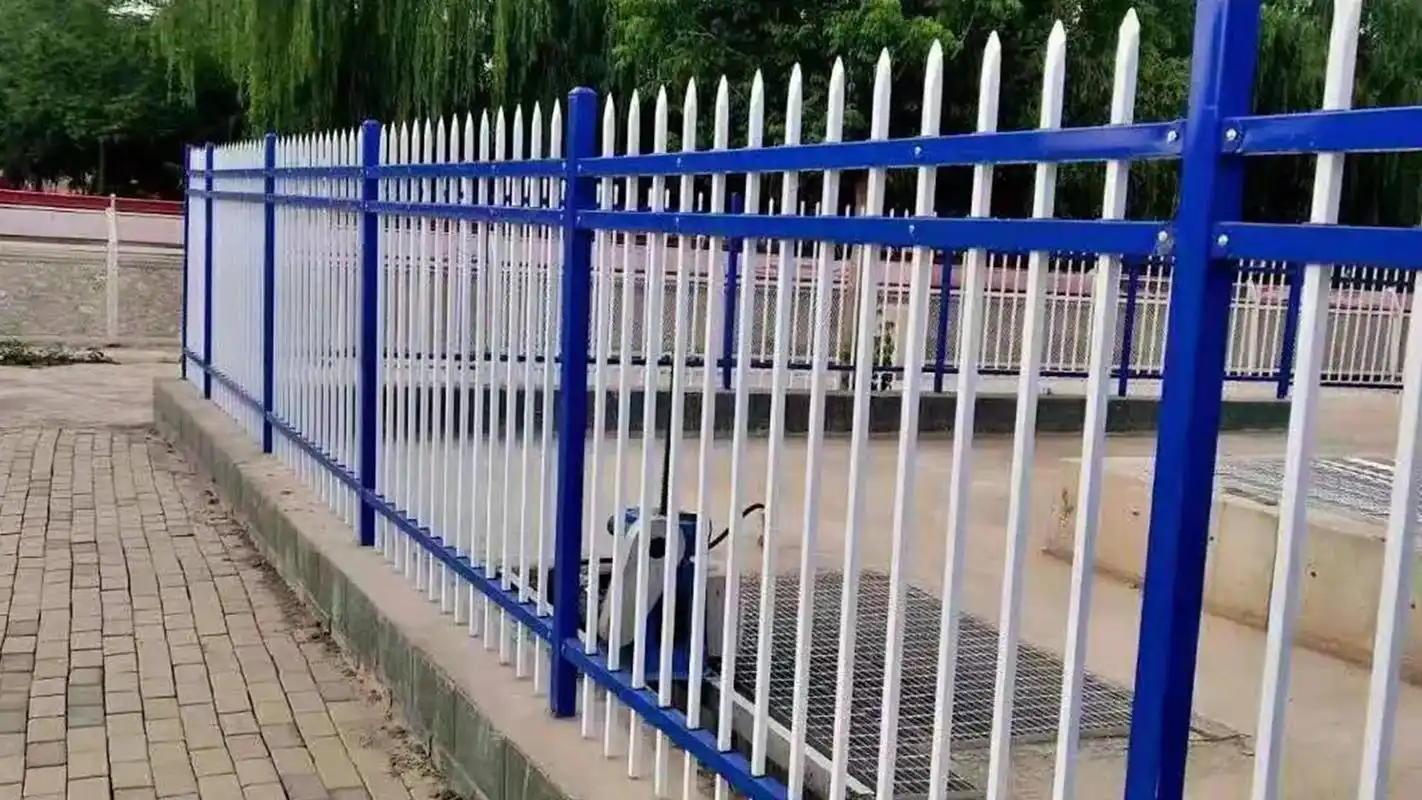 齐齐哈尔,围栏护栏,主营花园围栏,户外护.学校围墙护栏,铁艺 - 抖音