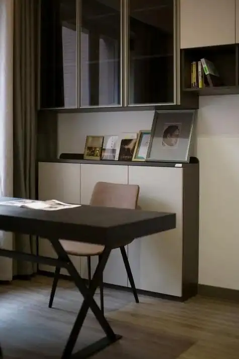 木质书桌吊柜收纳图片:木质书桌吊柜收纳图片大全?