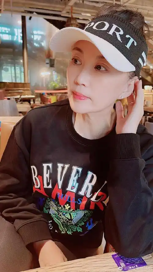 演员马丽勇担抗疫志愿者以身作则成为优秀榜样