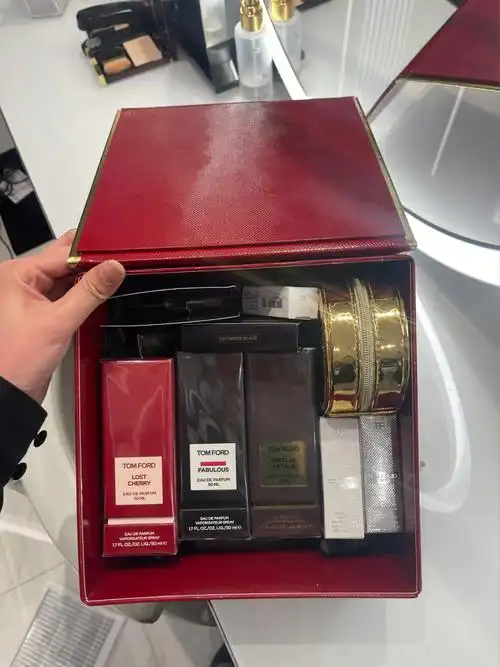礼物收到tf香水口红会不会很开心呀