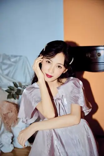 张墨锡生日写真曝光流光复古慵懒浪漫