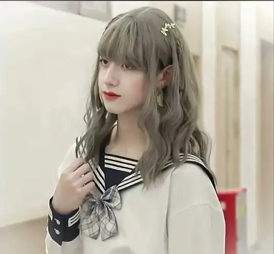 时代峰峻三代的女装照片