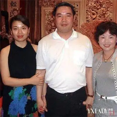 张也的第一任丈夫是谁揭秘其丈夫身份及简历