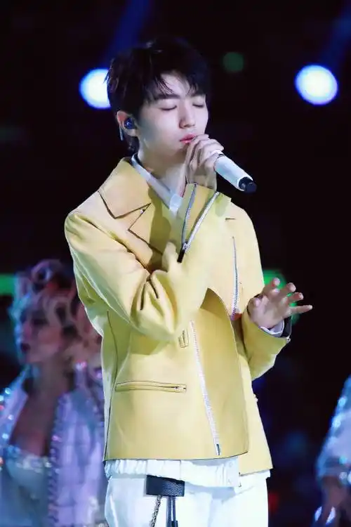 你是我漫长人生里的无可替代  晚安,小凯  @tfboys-王俊凯  cr