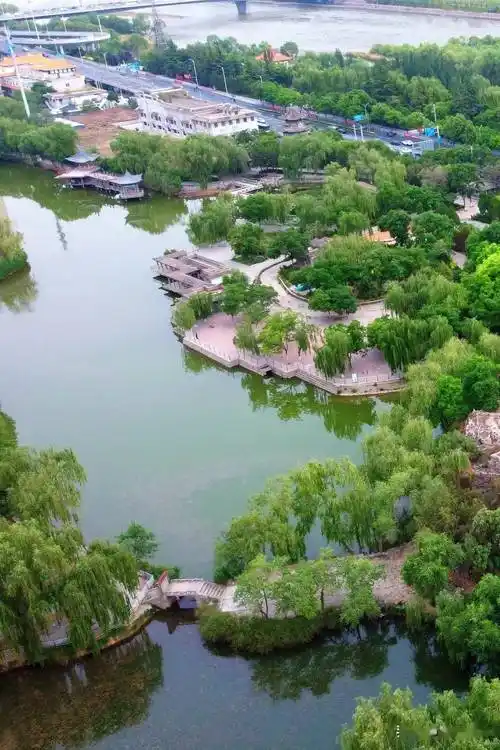 黄河风情线上的兰州小西湖公园