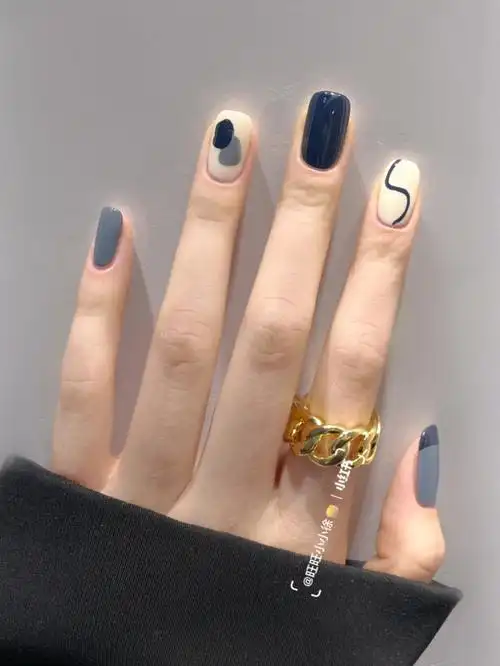 蓝色系涂鸦线条美甲简约ins风美甲