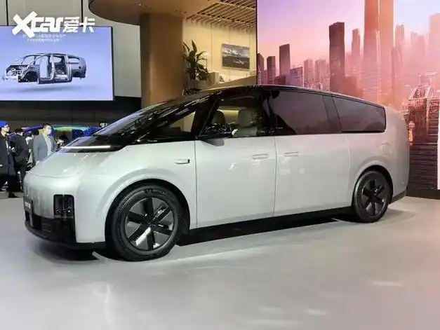 理想mega大象灰/白色官图发布|新车|车顶|轿车|mega_网易订阅