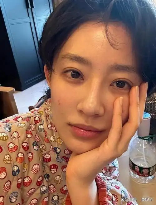 孙怡,孙佳雨的素颜震惊到我了,这黑眼圈简直是女明星的人间真实了