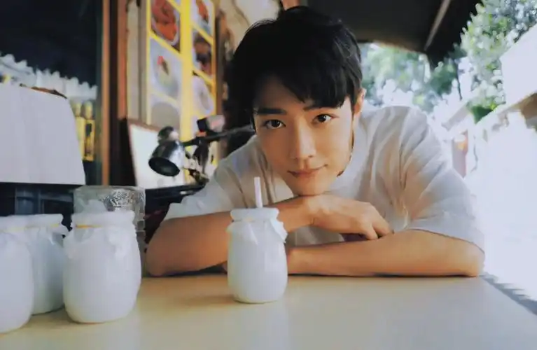 日系肖战阳光下的星星