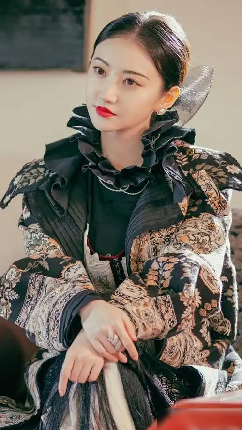 天地间那么大都不如司藤的衣柜大景甜剧中服饰盘点惊艳