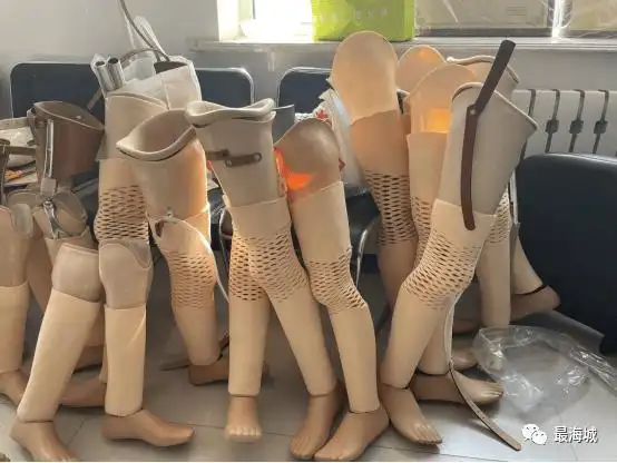 我为群众办实事——免费安装假肢 为残疾人助"行"