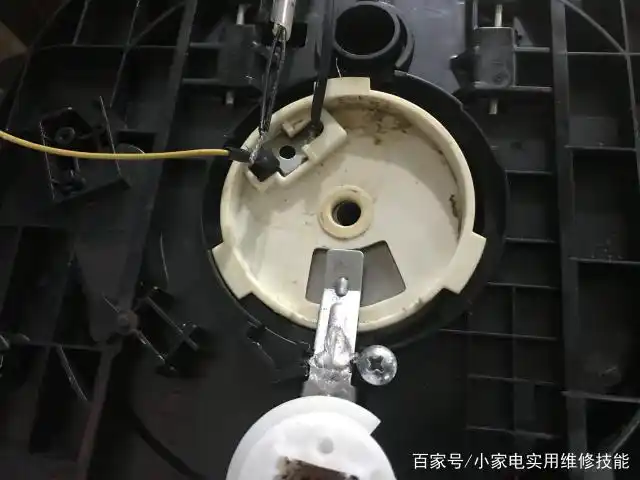 苏泊尔智能电压力锅维修一例