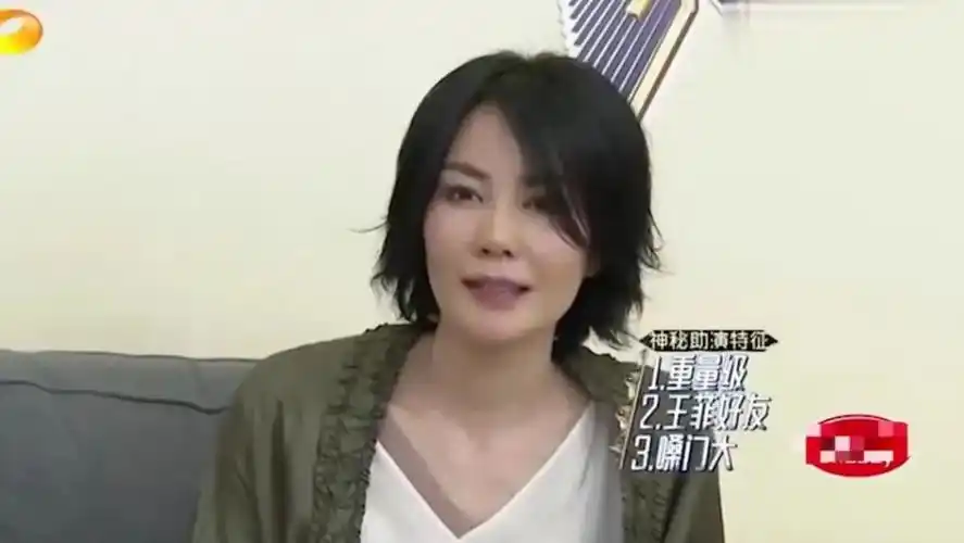 那英和王菲!一个彪悍,一个高冷,突然就"甜"上了热搜