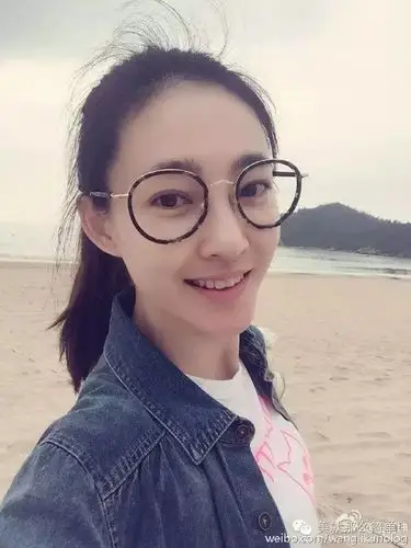 "素颜女神"王丽坤||一笑一回眸自带香气