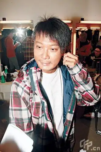 钱嘉乐私藏汤盈盈怕见光 用暗号叫"国宝"(图)