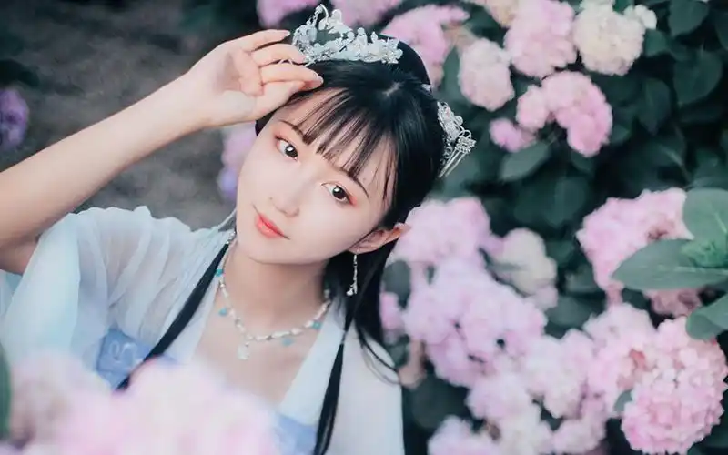 清纯少女唯美汉服仙气迷人写真