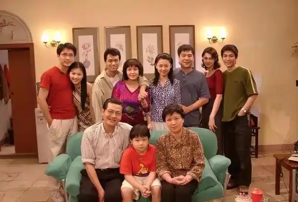 回顾《外来媳妇本地郎》康家四子现实中生女,阿祖一儿两女成赢家