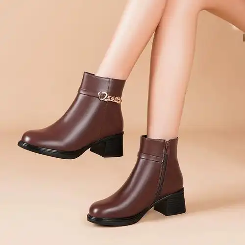 加绒皮鞋2023爆款粗跟中跟短靴女真皮中老年马丁靴软底棉鞋妈妈鞋