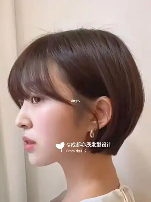 活泼少女减龄,最最关键是日常洗了头发后吹干就好看了@成都亦辰发型