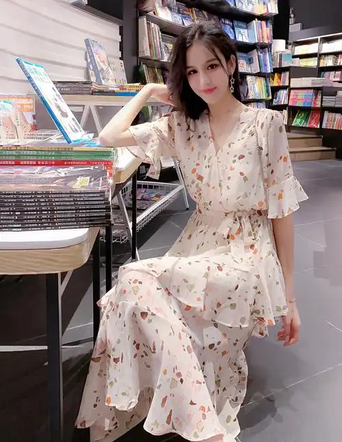 2021网红夏季新款雪纺碎花连衣裙女中中长荷叶连衣裙