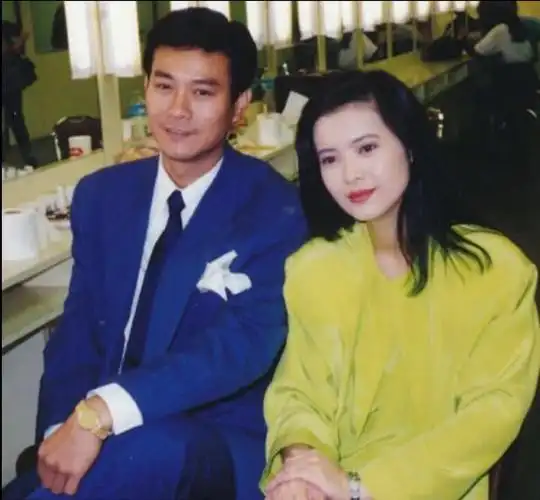 蓝洁瑛与数位男星的珍贵合影张张都般配可惜没人把幸福给她