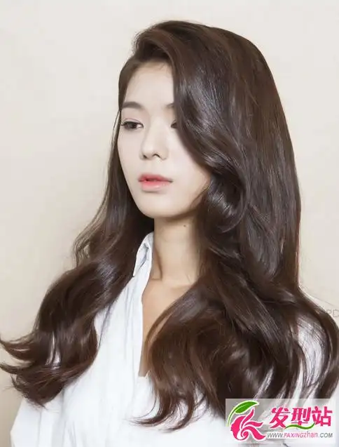 大波浪烫卷发 韩式s形刘海卷发发型图片
