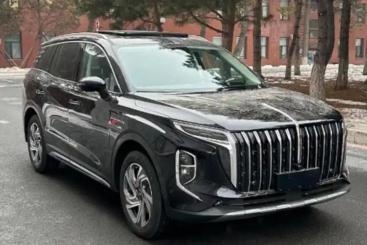 红旗hs6实车曝光,定位中大型suv,提供5座/6座/7座