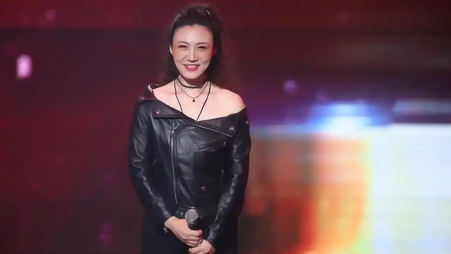 刘郡格被曝光与梁博之间的关系,网友:真的是用实力说话!