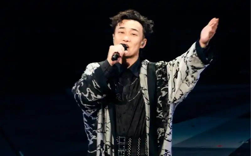 陈奕迅20240106广州演唱会03:《任我行》