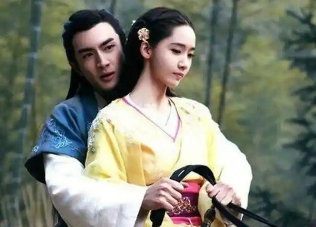 赵云与夏侯兰是同乡好友,而后者的妹妹青衣非常漂亮善良,于是乎子龙与