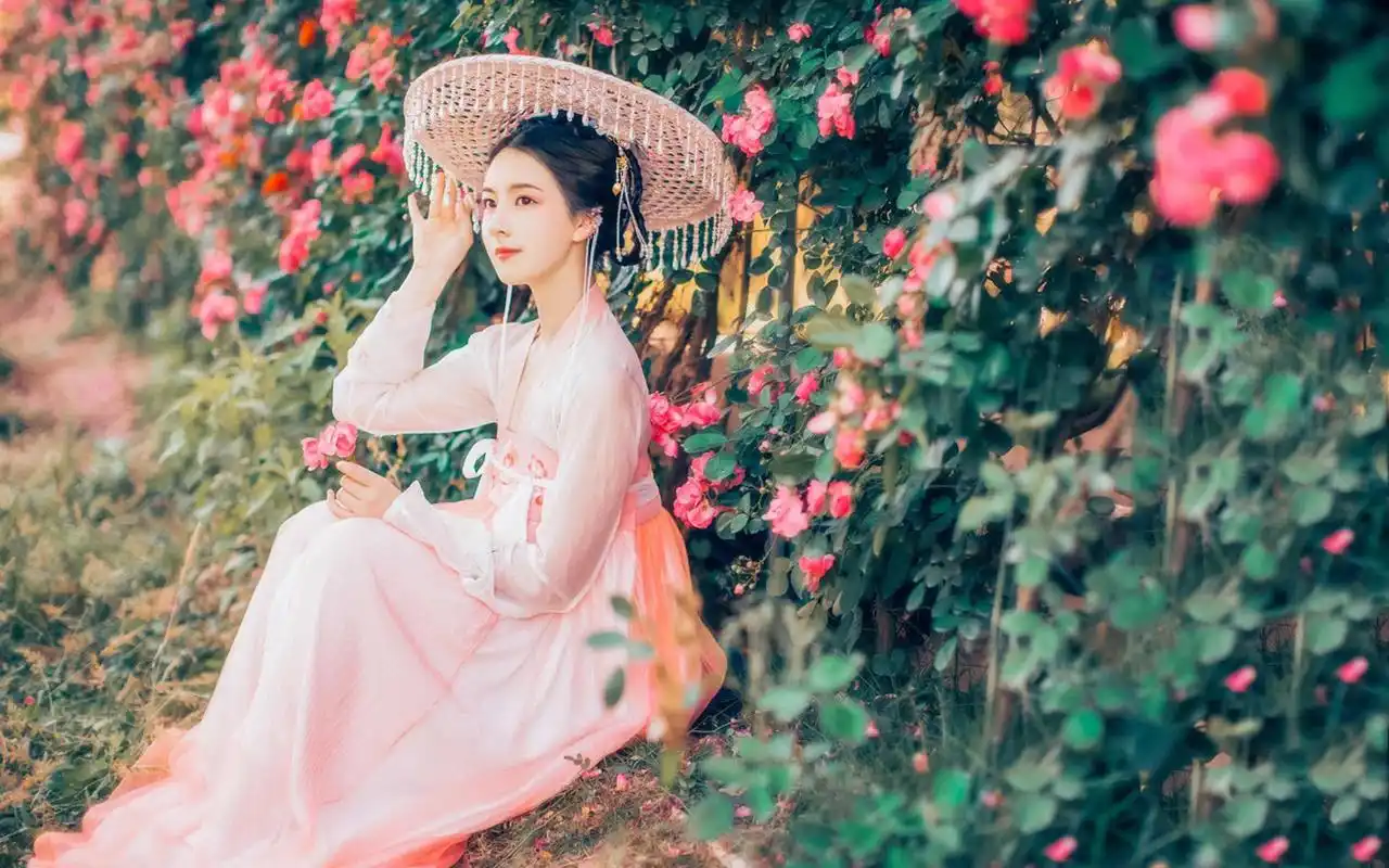 绝色古风美女唯美花海写真图片电脑壁纸