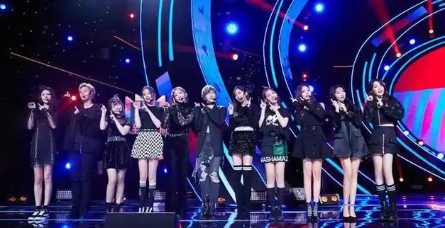 火箭少女解散三年,11位成员的差距已拉开,真红还是假红一目了然|孟美