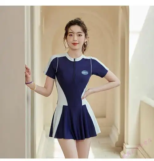 泳衣女游泳馆专用运动大码训练服连体裙式短袖带胸垫竞技学生泳装黑色