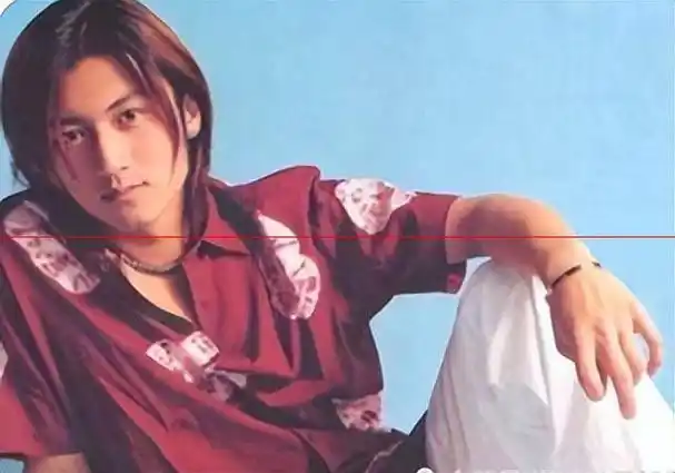 在娱乐圈同时驾驭长发和短发的男明星屈指可数,但是谢霆锋就是其中一