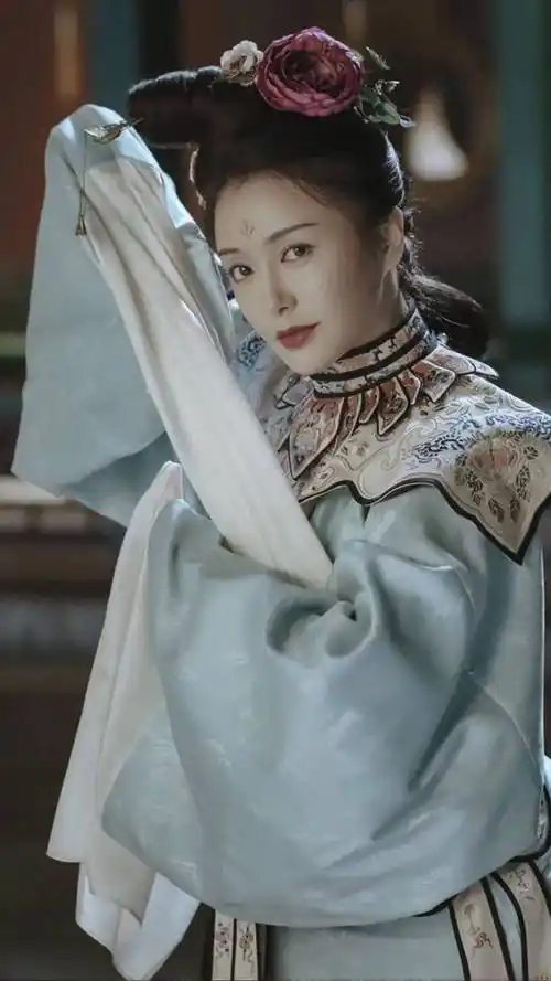 尽管这些剧,没能让秦岚大红大紫,可她的古装扮相,还是收到很多观众的