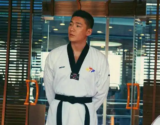 白微加盟《孩子回国了》参演都市情感剧