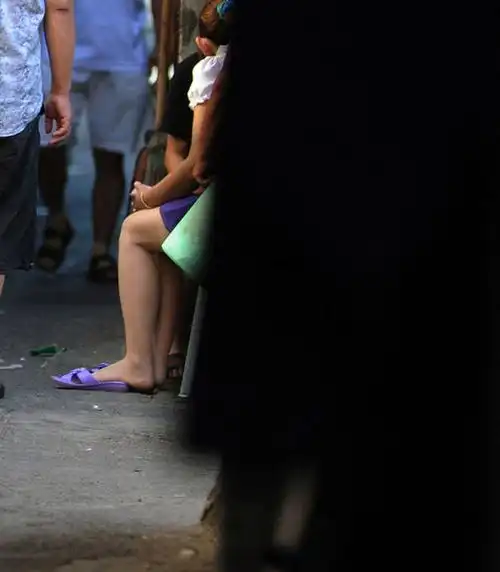 上海虹镇老街里的性工作者.