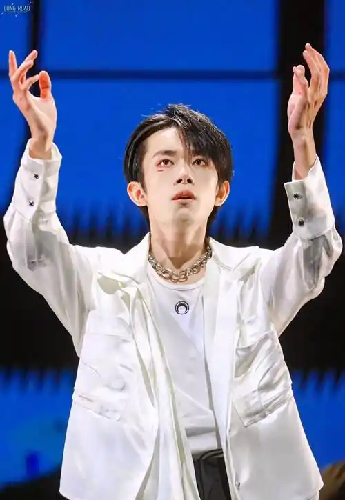 易烊千玺成为"老板"后,最大的改变是什么?