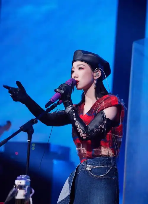 孟美岐夏日岐遇郑州音乐会##孟美岐郑州音乐会舞台照