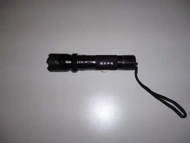 【锐森防狼电击手电团购】910型多功能防狼电击手