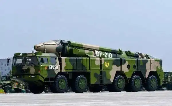 反舰弹道导弹东风-21d