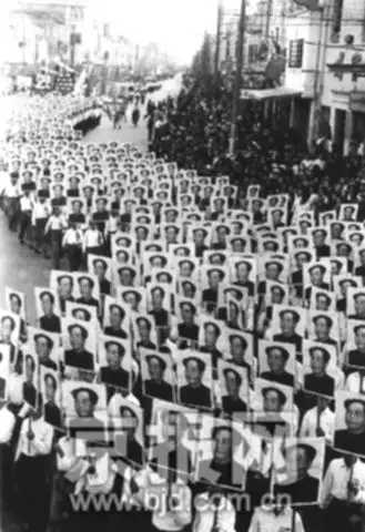 暗房宗师喝退红卫兵组图