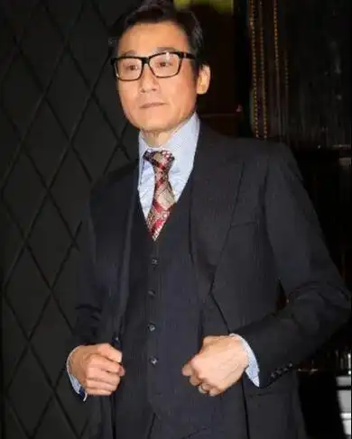 梁家辉:全香港只有我一人不会用手机支付,我是被社会淘汰的一个