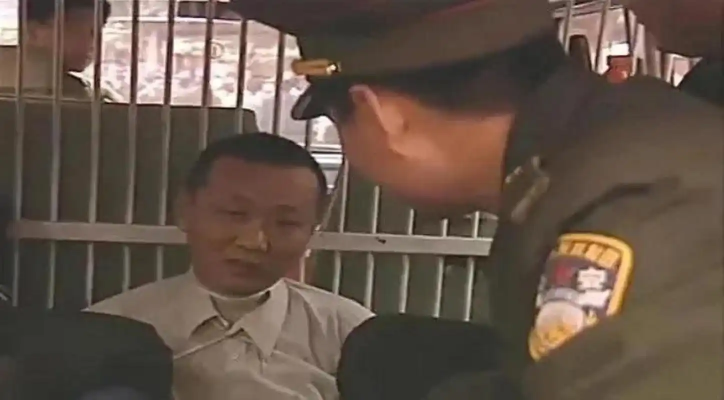 领动计划# 这是1999年9月,石家庄籍死刑罪犯王玉全在前往刑场的囚车