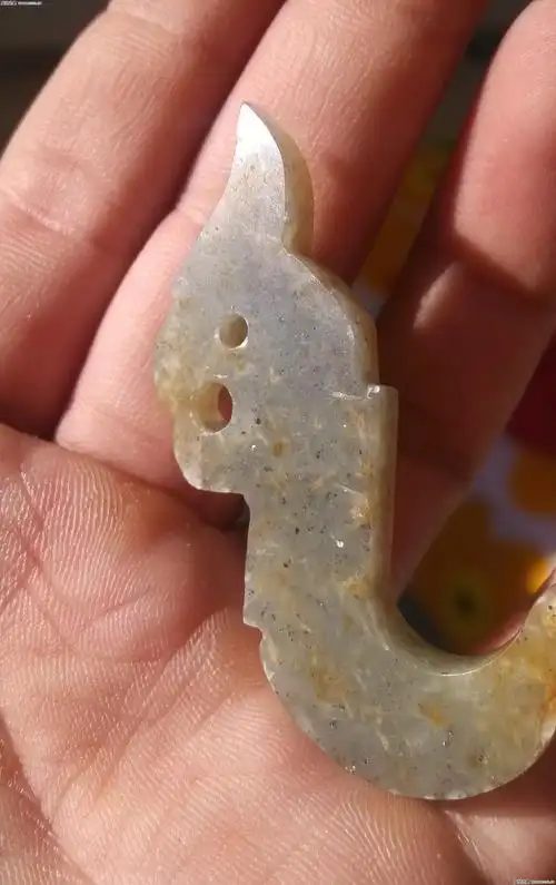 精美战国和田玉凤鸟