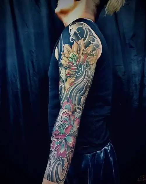 莲花花臂完成纹身图片手臂纹身图案