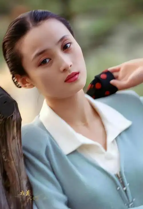 你们有没有见过那个"不老神话"的活生生的例子啊?就是那位演员蒋勤勤!