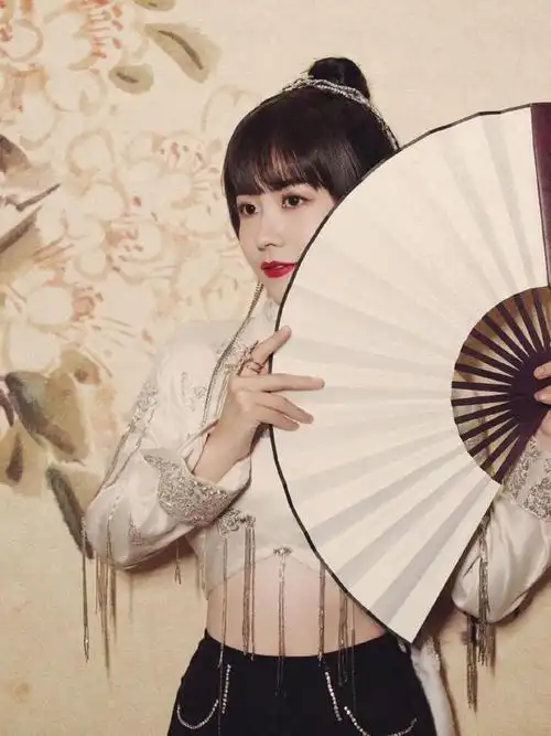 赖美云求求你多去拍拍古装吧