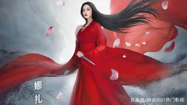 电影《真·三国无双》,娜扎饰演的貂蝉,造型惊艳,尤其是薄纱下水回眸